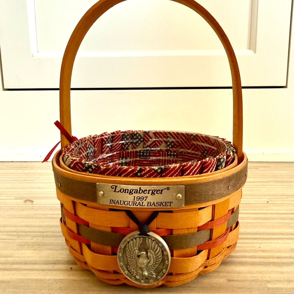 Longaberger 1997 Inaugural Basket w Liner, Insert & Card EUC